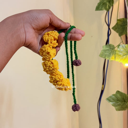 marigold gajra