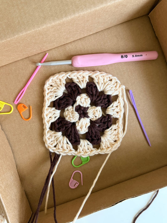 Cold Brew [Granny Square] Crochet Kit