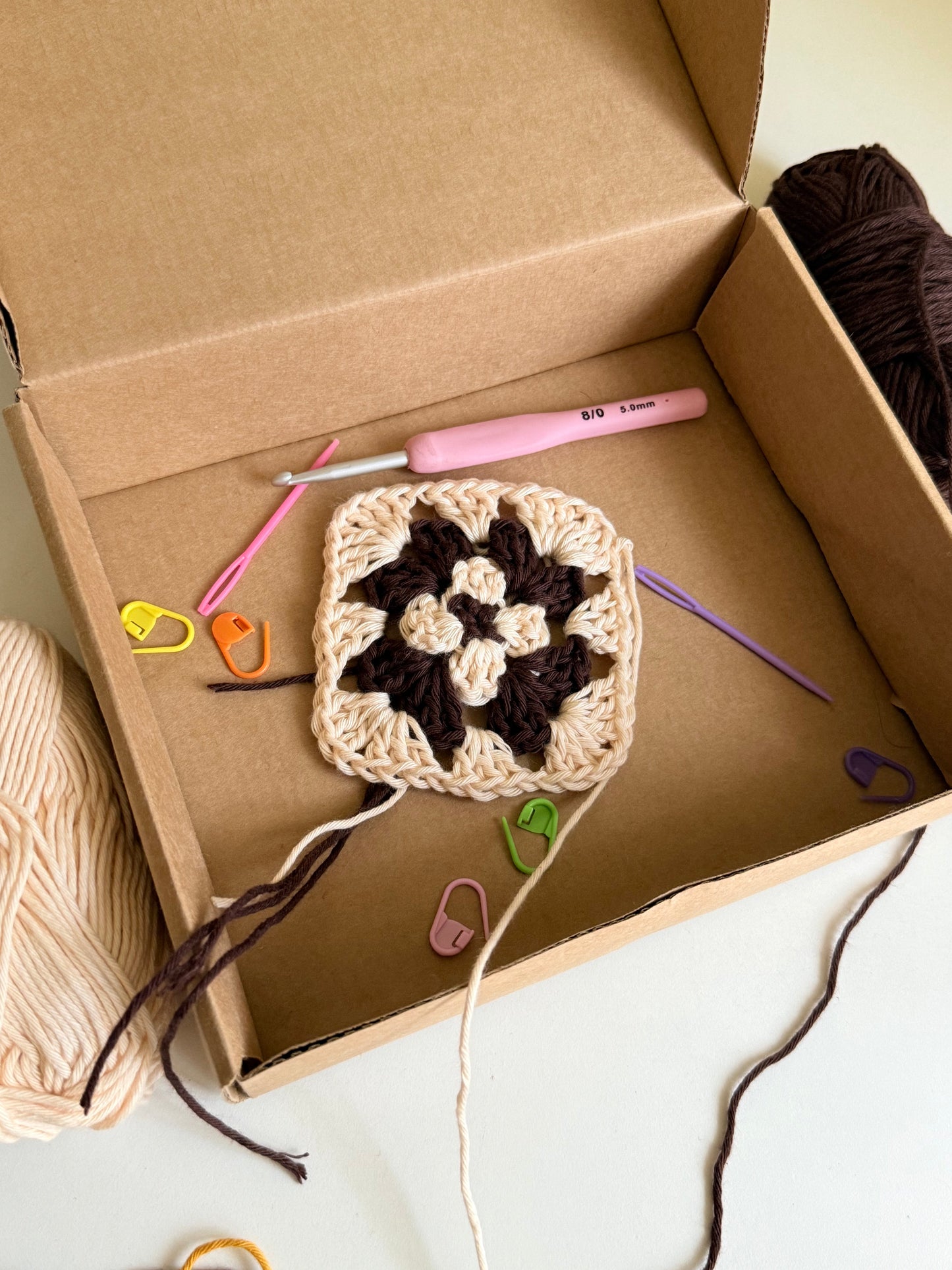 Cold Brew [Granny Square] Crochet Kit